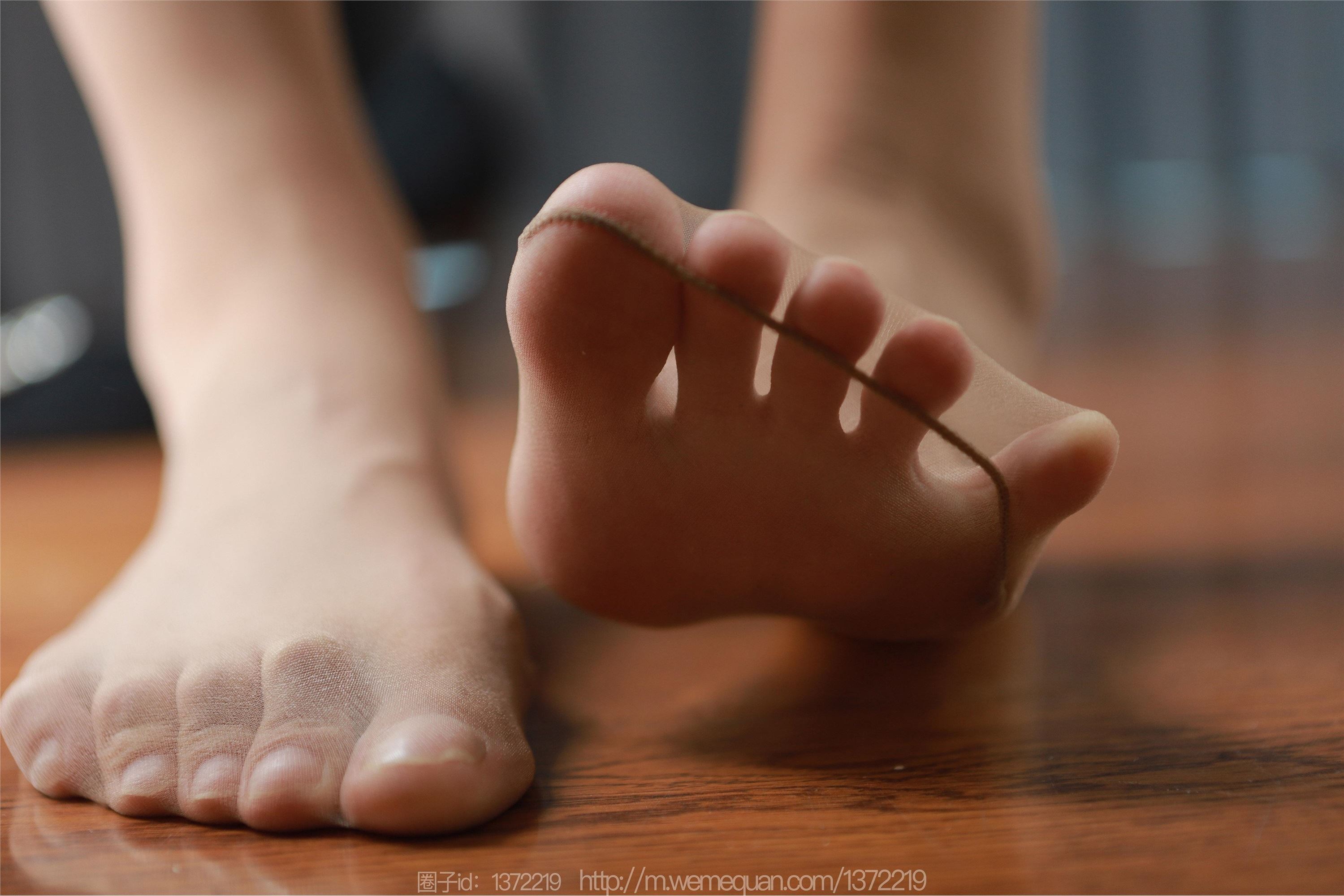 IESS异思趣向  2023.10.01 丝享家 1547 小宝《不开灯的房间》